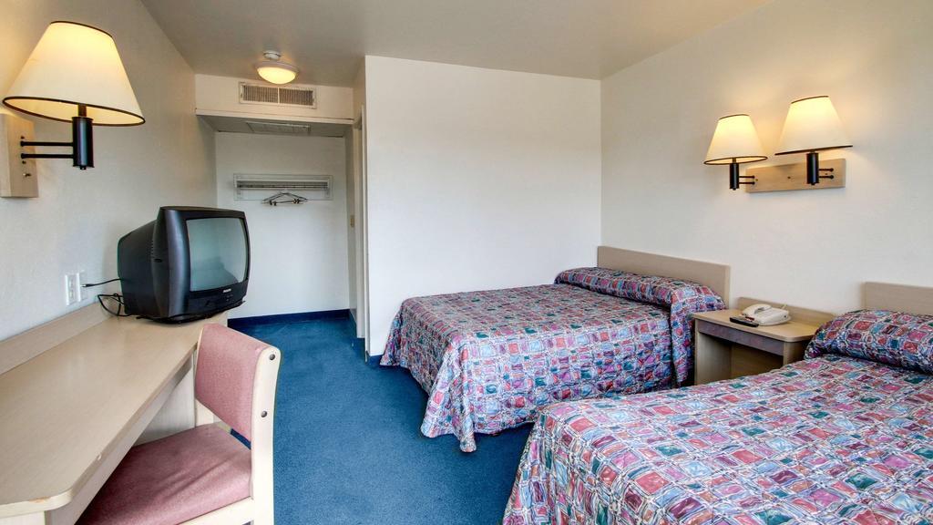 Motel 6 Des Moines South - Airport 外观 照片