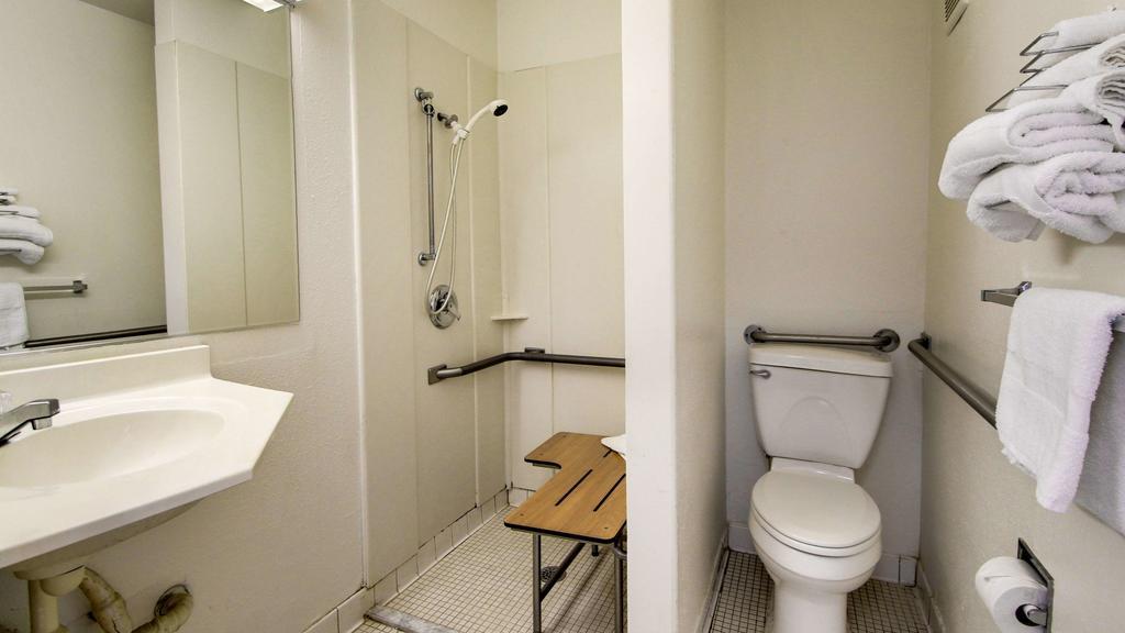 Motel 6 Des Moines South - Airport 外观 照片