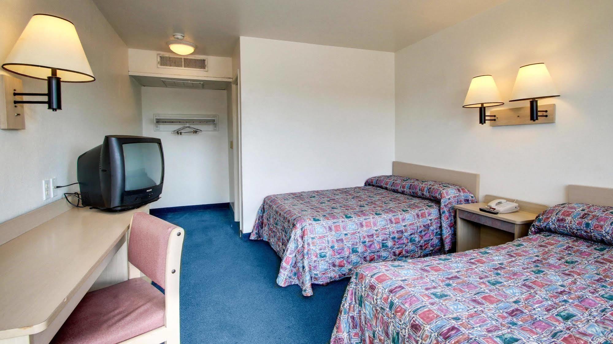 Motel 6 Des Moines South - Airport 外观 照片