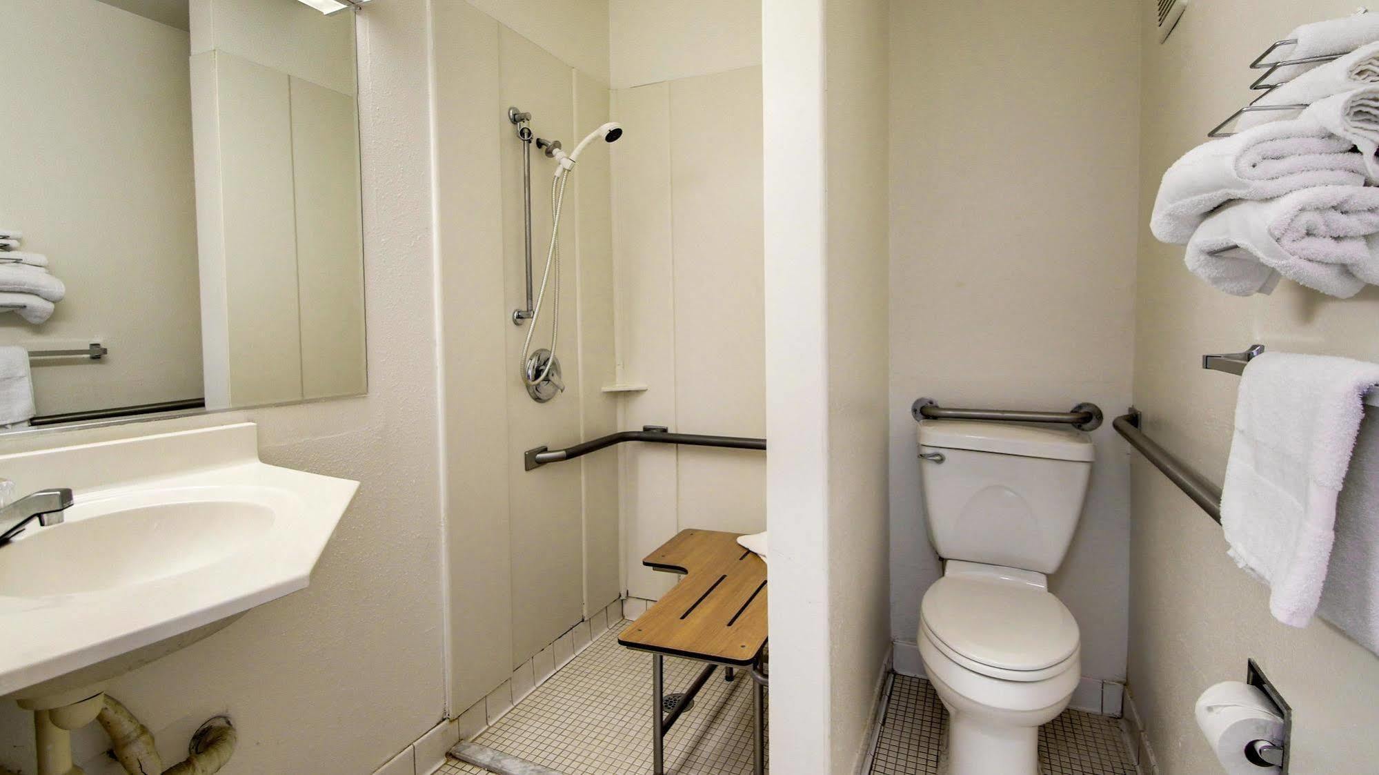 Motel 6 Des Moines South - Airport 外观 照片