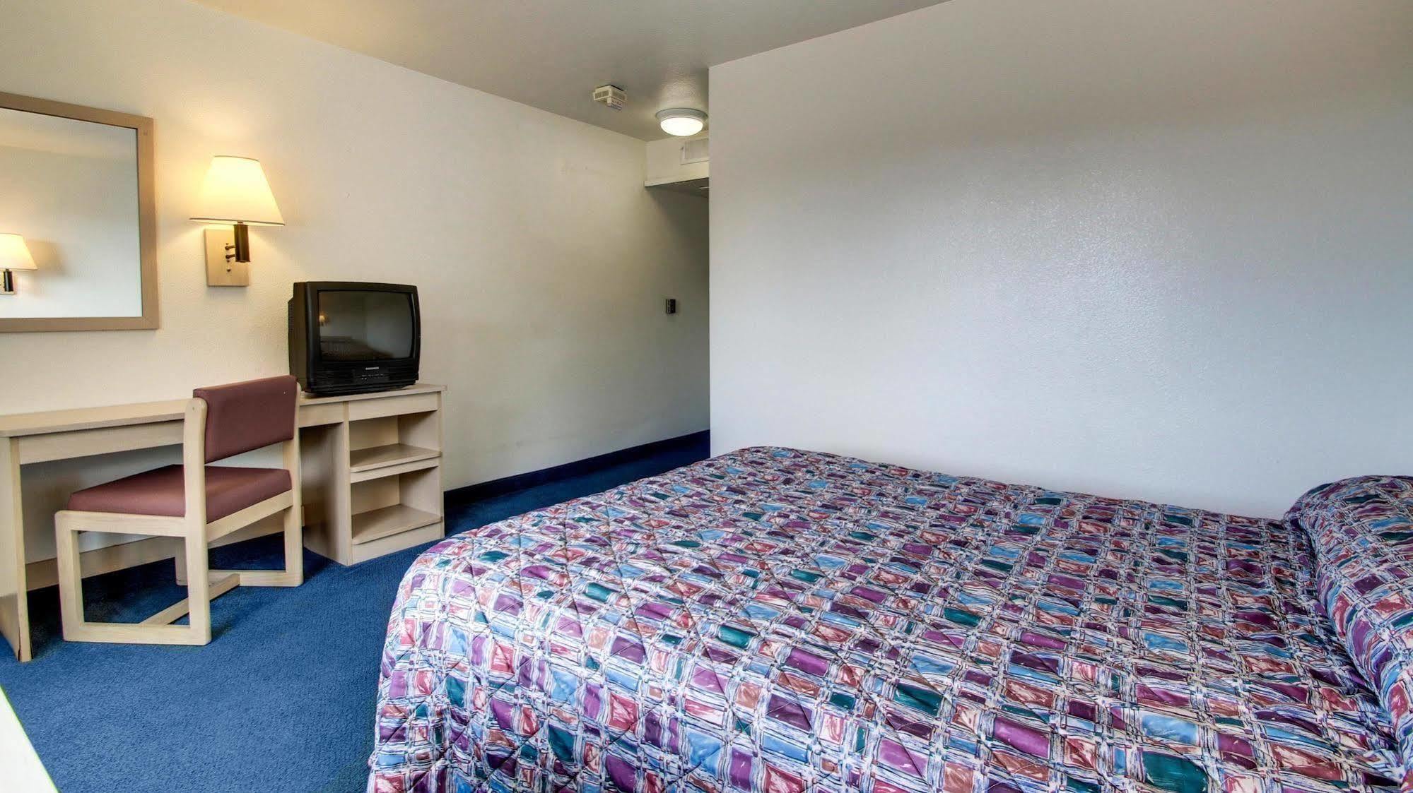 Motel 6 Des Moines South - Airport 外观 照片
