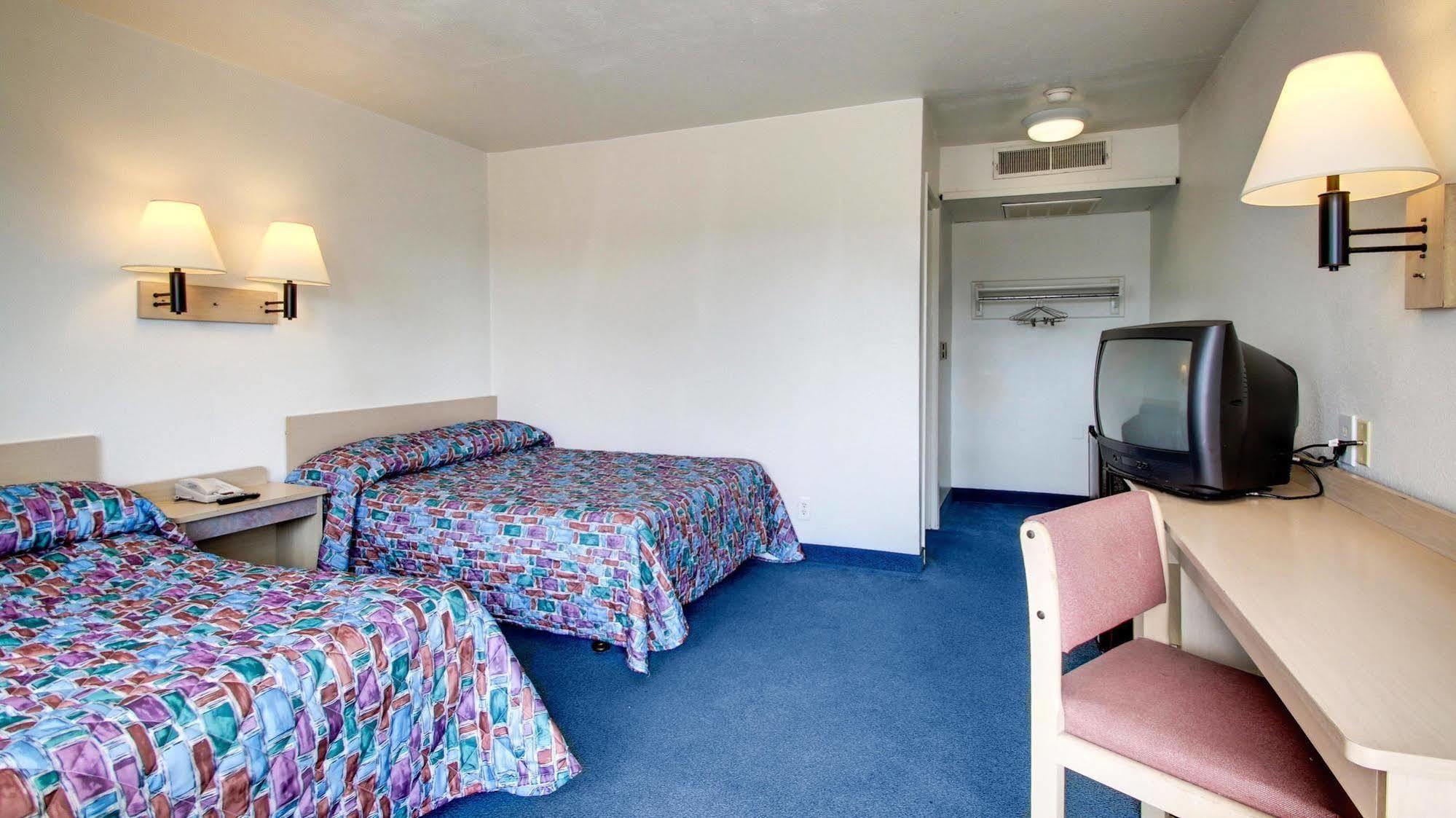Motel 6 Des Moines South - Airport 外观 照片